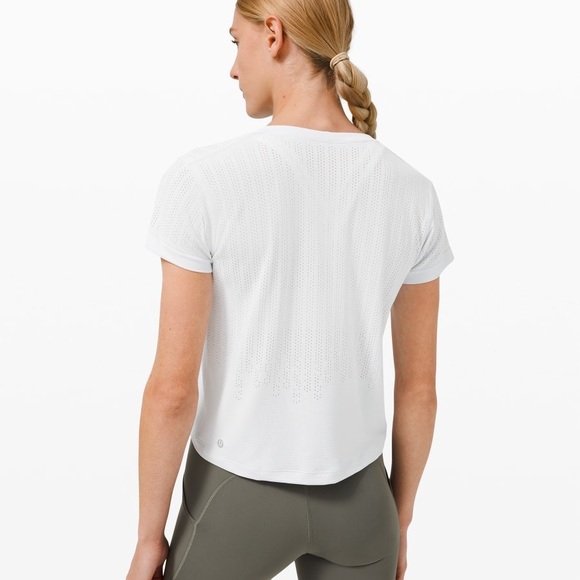 COPY - Lululemon Train to Be Rain Stripe T-Shirt … - Picture 4 of 5